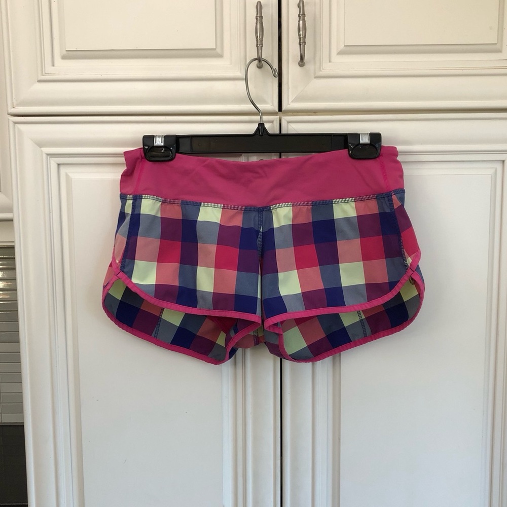 Lululemon women’s Speed Short 2.5" in January Checkmate Plaid